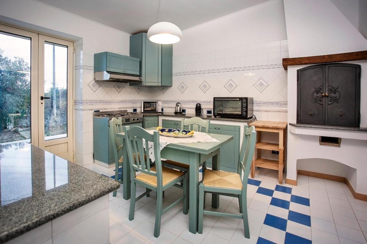 Villa Eva Crispiano Екстер'єр фото